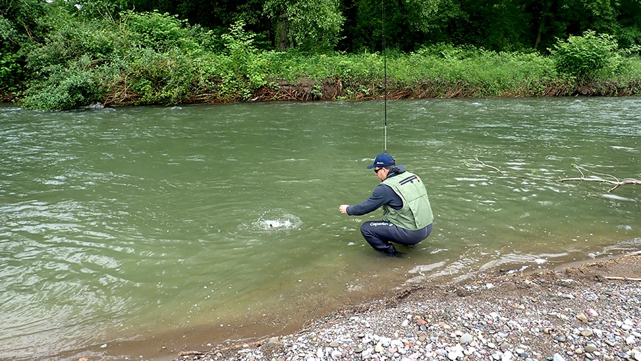 Stéphane en stage de pêche aux appâts naturels en dérive